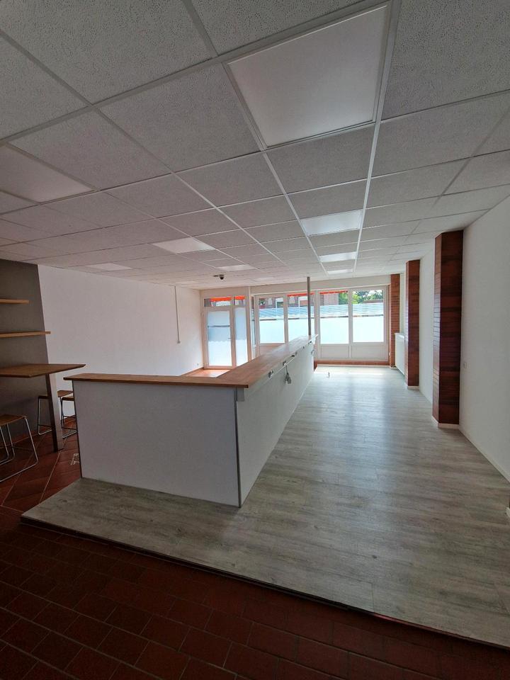 Ladenlokal - Büro - Lager mit Küche u. WC