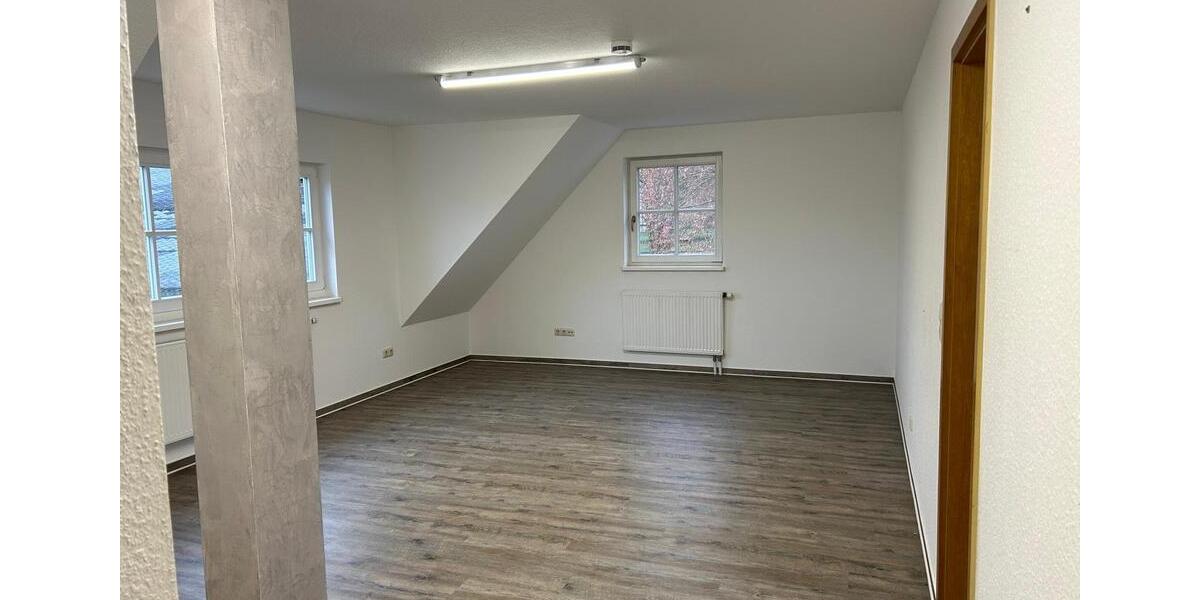 Dachgeschoßwohnung Südeichsfeld - 3 Zimmer, 75 m&sup2;, 500&euro; | Angebot:25432785