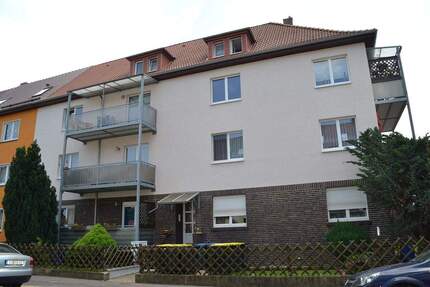 Große 3-Raum Wohnung in Oststadt mit Balkon zu vermieten 3 zimmer