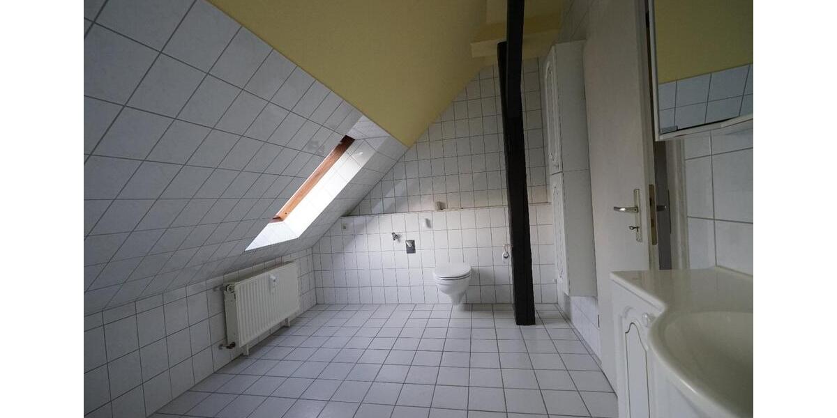 Dachgeschoßwohnung Jüterbog - 1 Zimmer, 61 m&sup2;, 350&euro; | Angebot:25804742