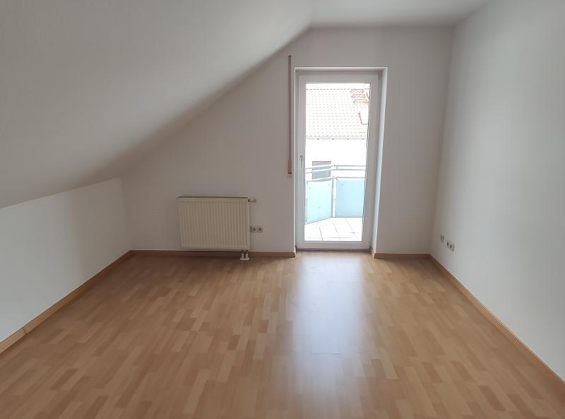 3 Zi. Wohnung (Nr. 6) im DG (2. OG) mit Balkon und Garage - Etagenwohnung Erlangen OT Dechsendorf | Angebot:24315669