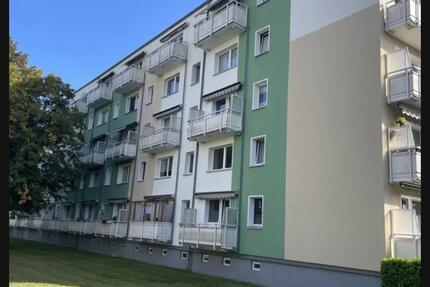 Wohnung Schwerin Friedrichsthal - 3 Zimmer, 55 m&sup2;, 618&euro; | Angebot:24749657