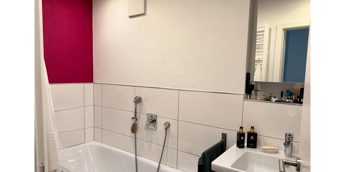 Dachgeschoßwohnung Ingelheim am Rhein - 4 Zimmer, 1.750&euro; | Angebot:23490472