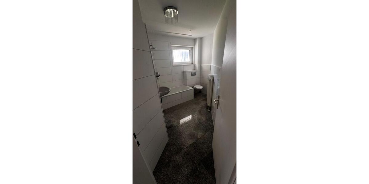 Erdgeschoßwohnung Bad Berleburg - 4 Zimmer, 98 m&sup2;, 760&euro; | Angebot:26564661