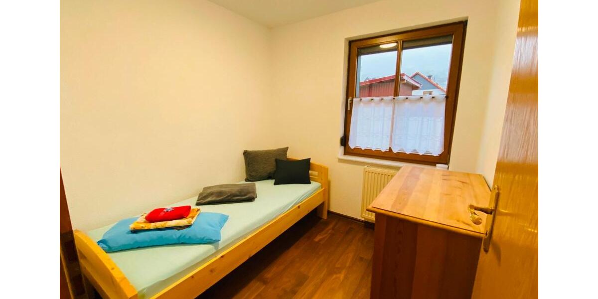 Wohnen auf Zeit Hildburghausen - 50 Zimmer, 25 m&sup2;, 20&euro; | Angebot:9752574