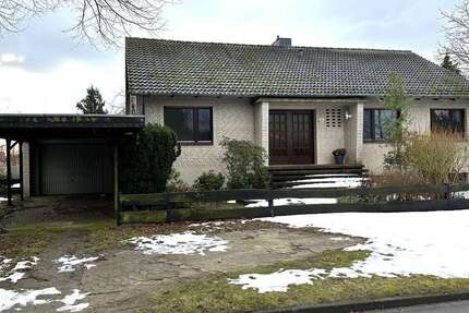 Haus Uetze - 5 Zimmer, 180 m&sup2;, 1.300&euro; | Angebot:24651878