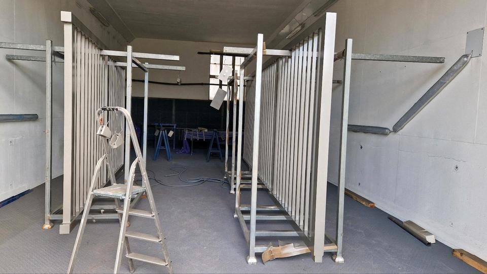 Lackierkabinen-Vermietung auch für LKWs, Wohnmobile, Transporter zimmer