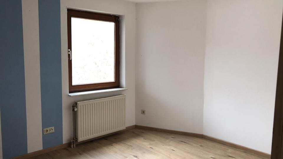 Etagenwohnung Rinteln - 3 Zimmer, 80 m&sup2;, 550&euro; | Angebot:26544429
