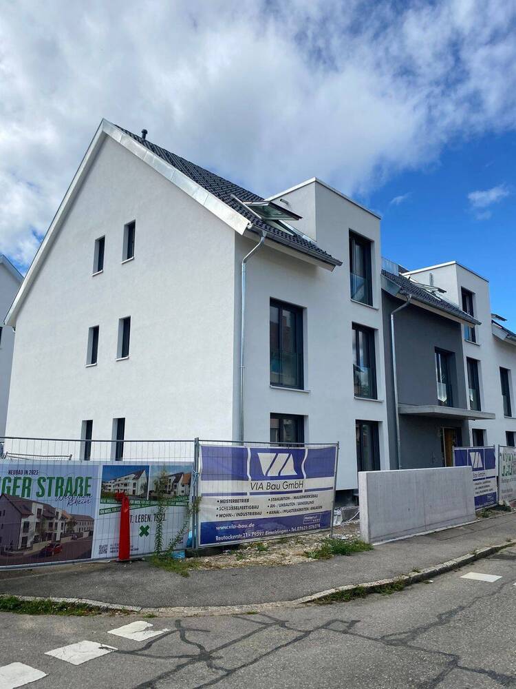 ERSTBEZUG! 3 Zimmer Dachgeschoss-Wohnung in Toplage von Weil am Rhein-Altweil