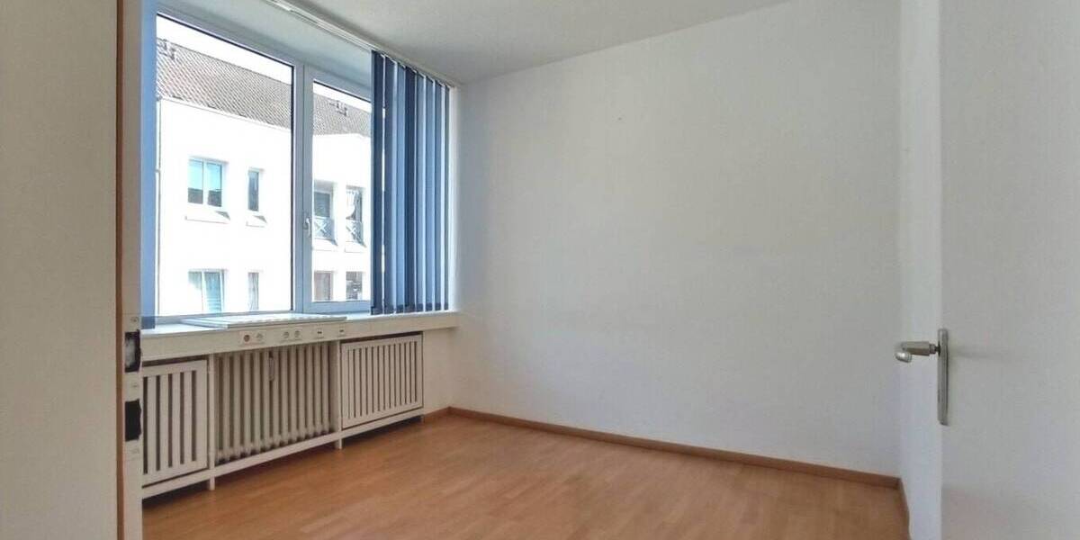 Gewerbeobjekt Kassel Mitte - 7 Zimmer, 1.570&euro; | Angebot:25996556