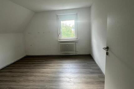 Helle 4 Zimmer DG-Wohnung in Herford, auch für WG geeignet zimmer