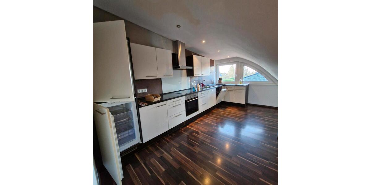 Dachgeschoßwohnung Nideggen - 4 Zimmer, 160 m&sup2;, 1.350&euro; | Angebot:25257721