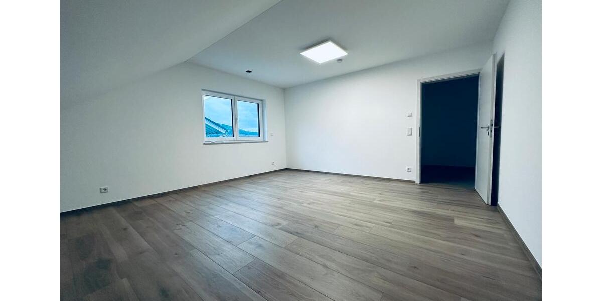 Dachgeschoßwohnung Breuberg - 4 Zimmer, 114 m&sup2;, 1.200&euro; | Angebot:24382979