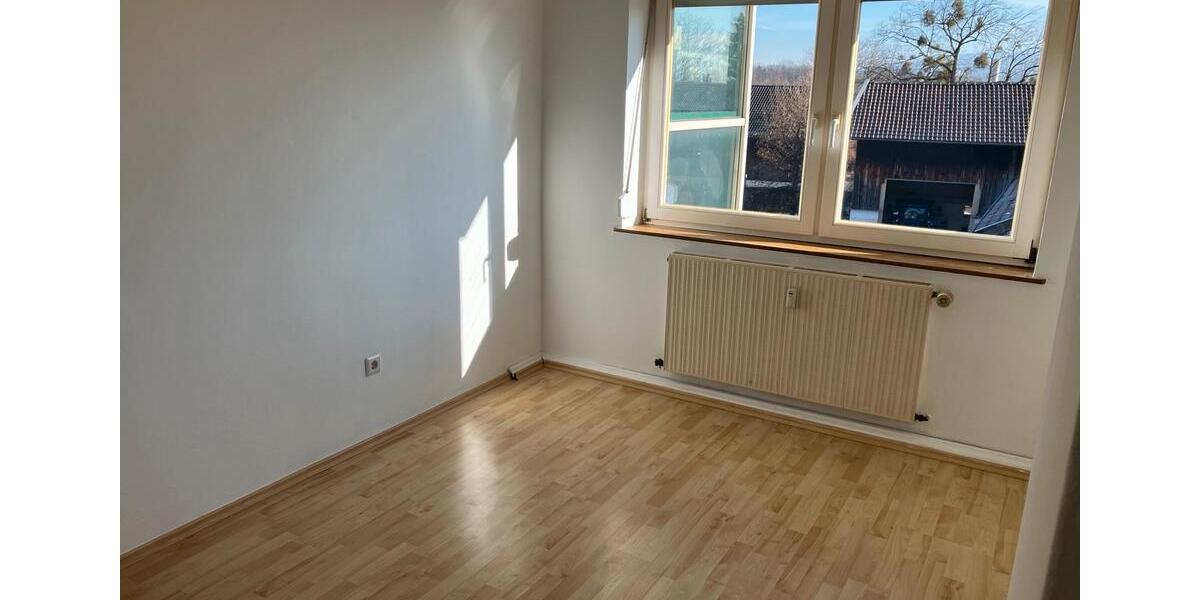 Etagenwohnung Freilassing - 3 Zimmer, 76 m&sup2;, 873&euro; | Angebot:25180007