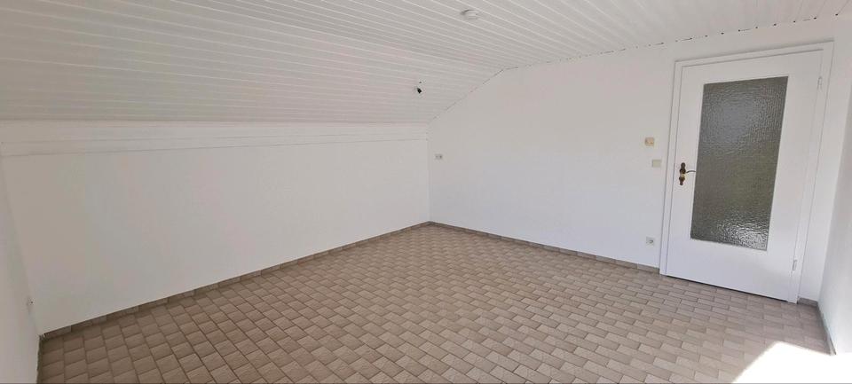 Dachgeschoßwohnung Dorfen - 2 Zimmer, 70 m&sup2;, 1.200&euro; | Angebot:26032308