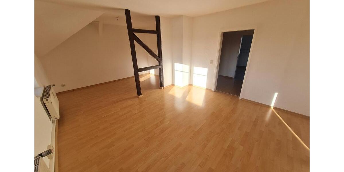 Dachgeschoßwohnung Burgstädt - 4 Zimmer, 92 m&sup2;, 460&euro; | Angebot:24398850