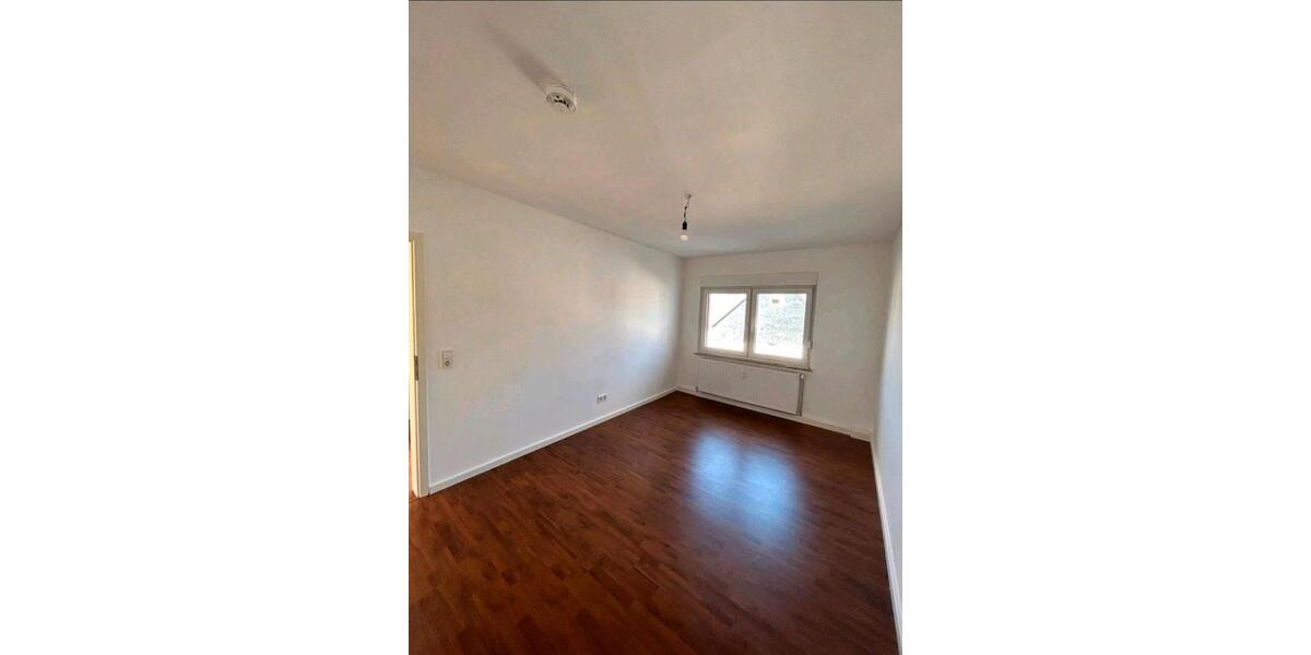 67m² 3 Zimmer 1. OG Wohnung Sonnenbalkon 3 zimmer