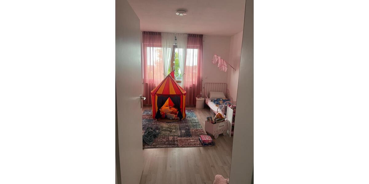 Etagenwohnung Dornstadt - 4.5 Zimmer, 106 m&sup2;, 1.350&euro; | Angebot:26649912