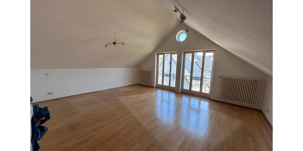 Dachgeschoßwohnung Marienberg - 1 Zimmer, 50 m&sup2;, 295&euro; | Angebot:26585339