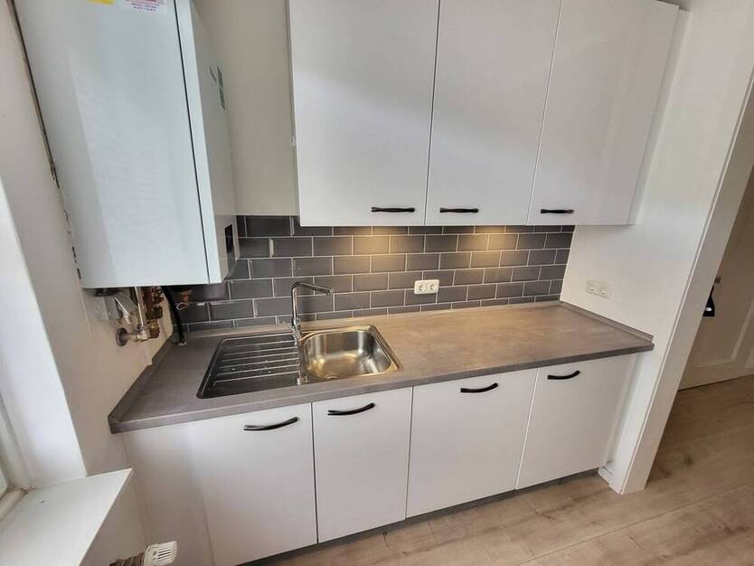Wohnen am Waldrand: Sanierte 3-Zi.-Wohnung mit Süd-Terrasse in Lübeck-St. Gertrud, Tesdorpfstraße