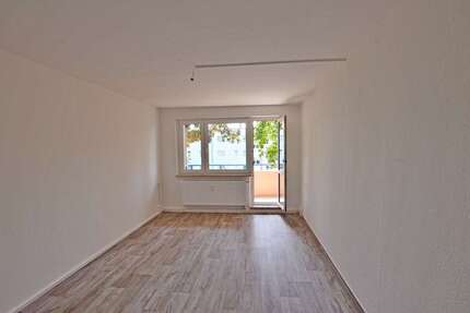 Wohnung Sangerhausen - 4 Zimmer, 72 m&sup2;, 438&euro; | Angebot:26986323
