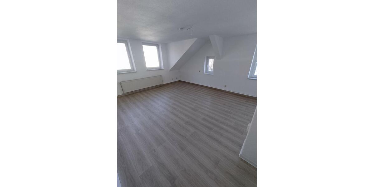 Dachgeschoßwohnung Oschatz - 2 Zimmer, 45 m&sup2;, 337&euro; | Angebot:25064720