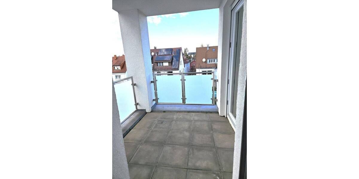 Etagenwohnung Stuttgart Bad Cannstatt - 3 Zimmer, 122 m&sup2;, 2.050&euro; | Angebot:26820850