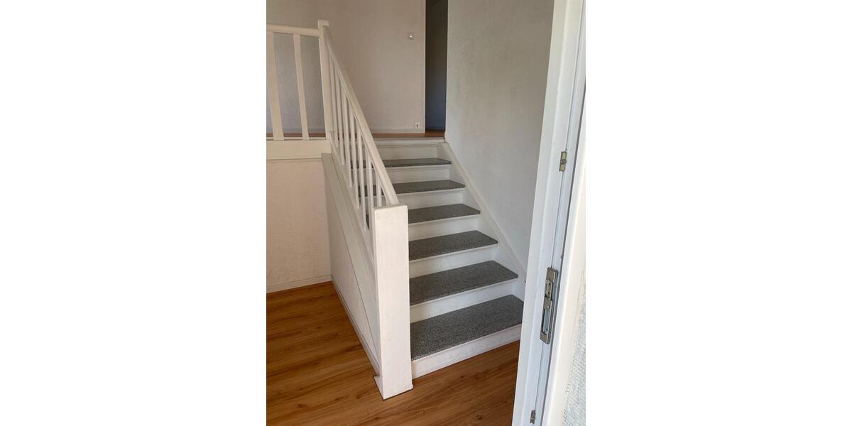 Dachgeschoßwohnung Bad Nauheim - 2 Zimmer, 80 m&sup2;, 750&euro; | Angebot:26254488