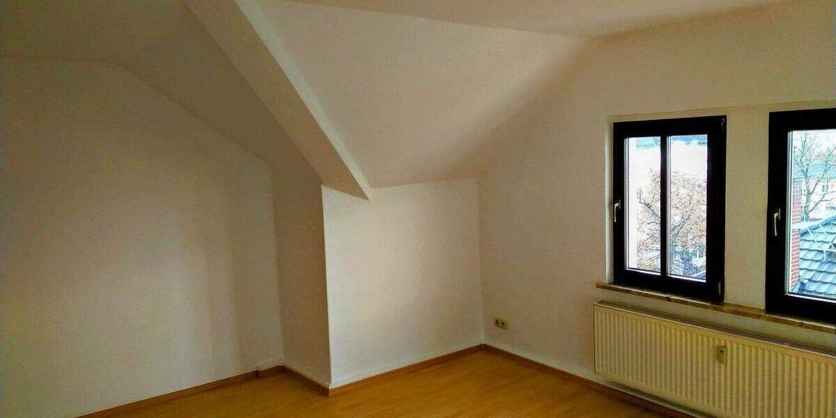 Etagenwohnung Heidenau - 3 Zimmer, 66 m&sup2;, 490&euro; | Angebot:23971851