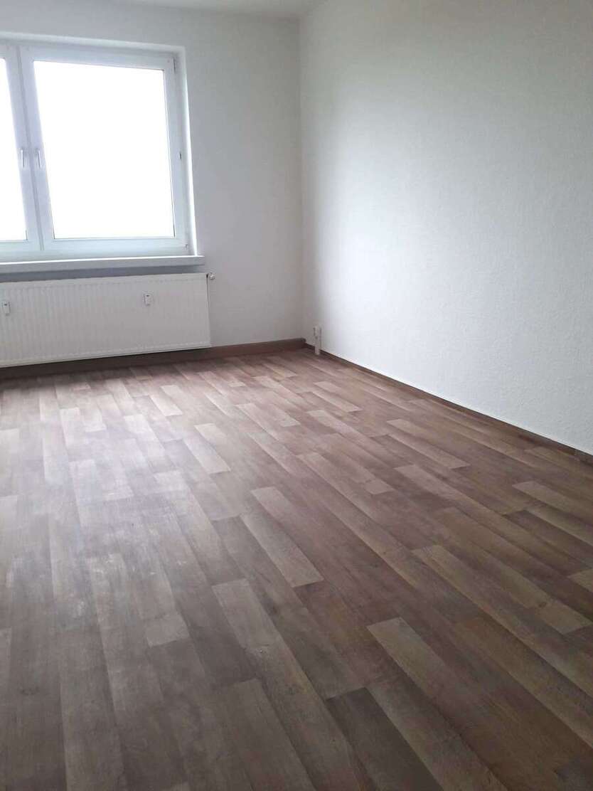 Erstbezug nach kompletter Renovierung. 3 zimmer