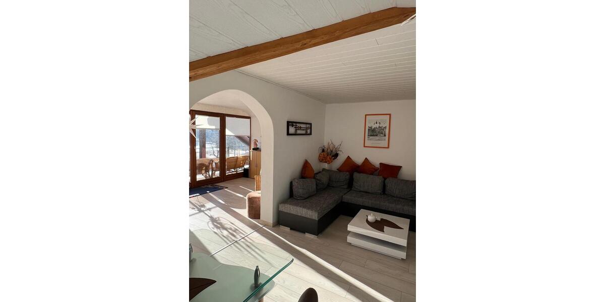 4-Zimmer-Wohnung mit Teichblick, 2 Balkonen & neuer Küche 4 zimmer