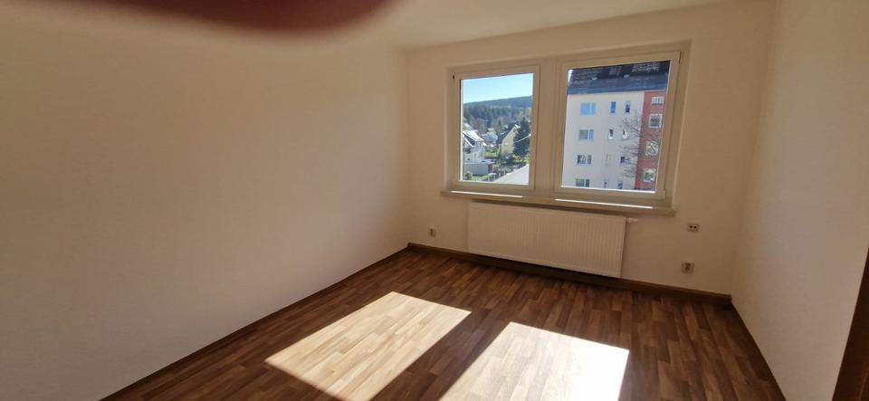 Etagenwohnung Sehmatal - 5 Zimmer, 88 m&sup2;, 484&euro; | Angebot:26362233
