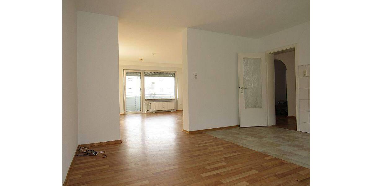 Etagenwohnung Schweinfurt Musikerviertel und amerik. Siedlung - 4 Zimmer, 85 m&sup2;, 680&euro; | Angebot:26929941