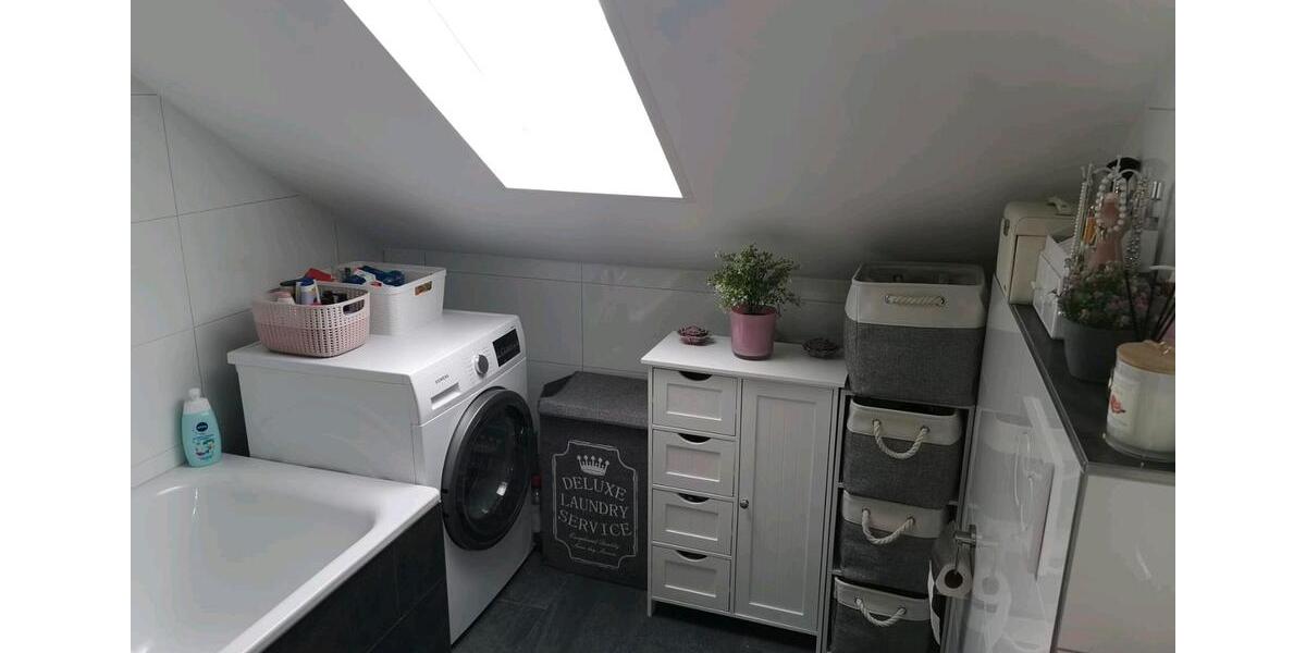 Dachgeschoßwohnung Taunusstein - 3 Zimmer, 86 m&sup2;, 1.196&euro; | Angebot:26466647