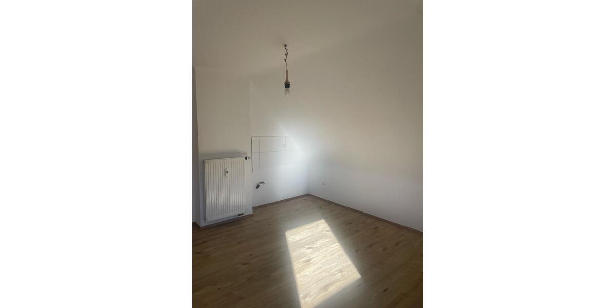 Dachgeschoßwohnung Gerolstein - 1.5 Zimmer, 34 m&sup2;, 480&euro; | Angebot:24715941