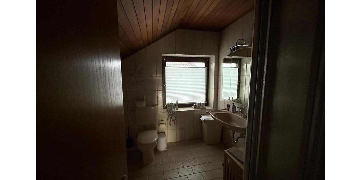 Dachgeschoßwohnung Goch - 3 Zimmer, 88 m&sup2;, 800&euro; | Angebot:26577542