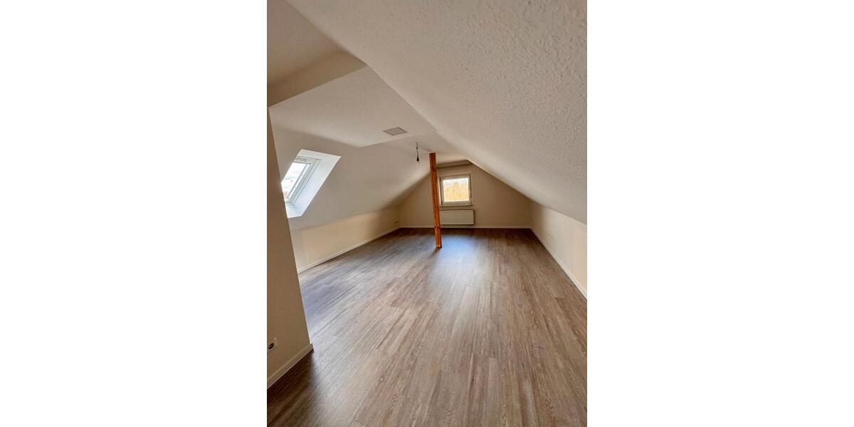 Dachgeschoßwohnung Nordhausen - 1 Zimmer, 35 m&sup2;, 433&euro; | Angebot:25989726