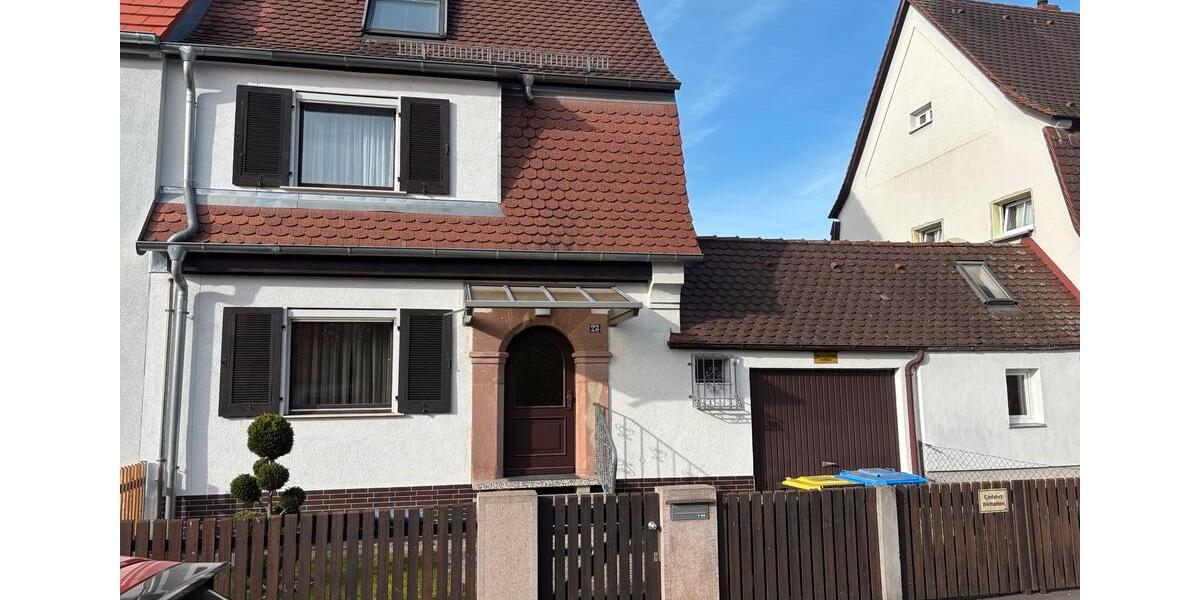 Doppelhaushälfte (95 m²) mit viel Potential 4 zimmer