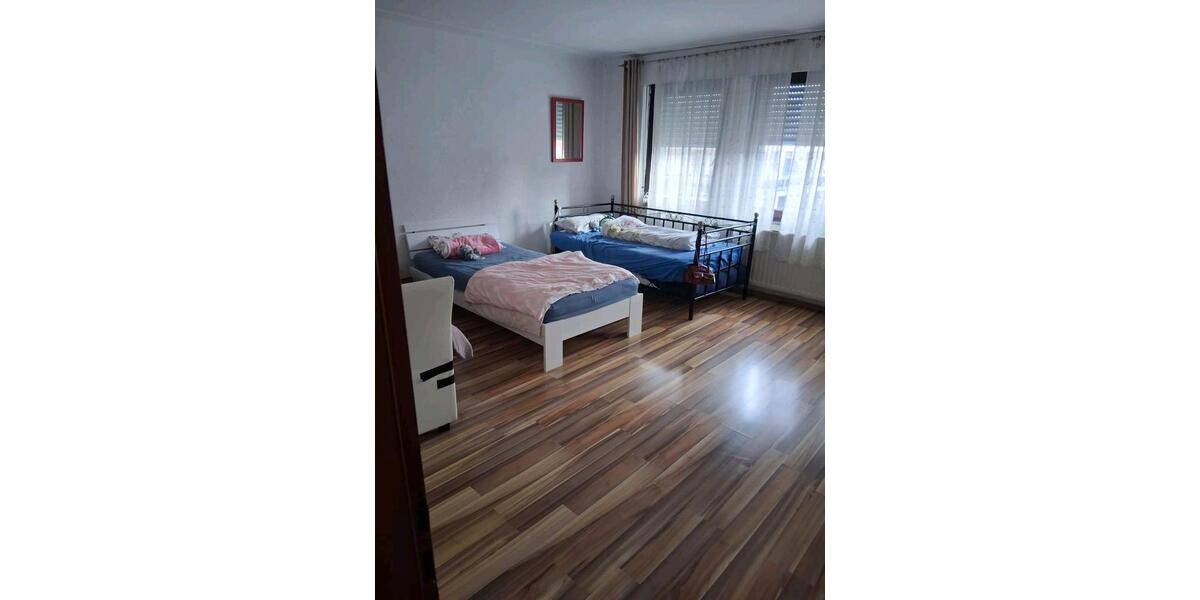 Etagenwohnung Merzig - 4 Zimmer, 100 m&sup2;, 1.000&euro; | Angebot:24694830