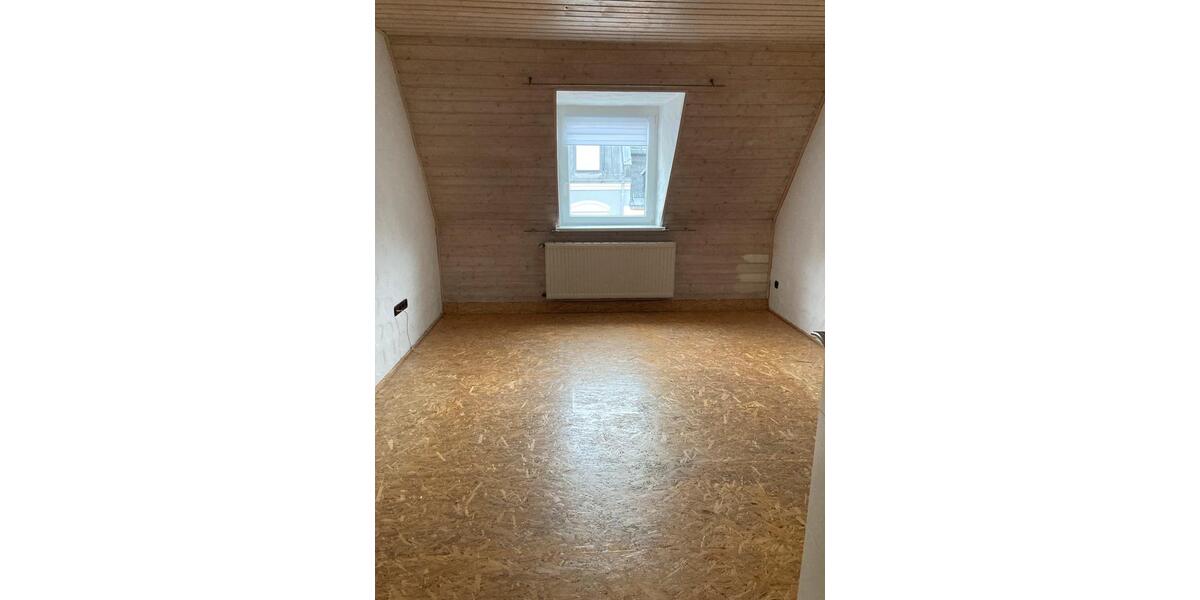Etagenwohnung Hof Altstadt - 4 Zimmer, 103 m&sup2;, 980&euro; | Angebot:26514836