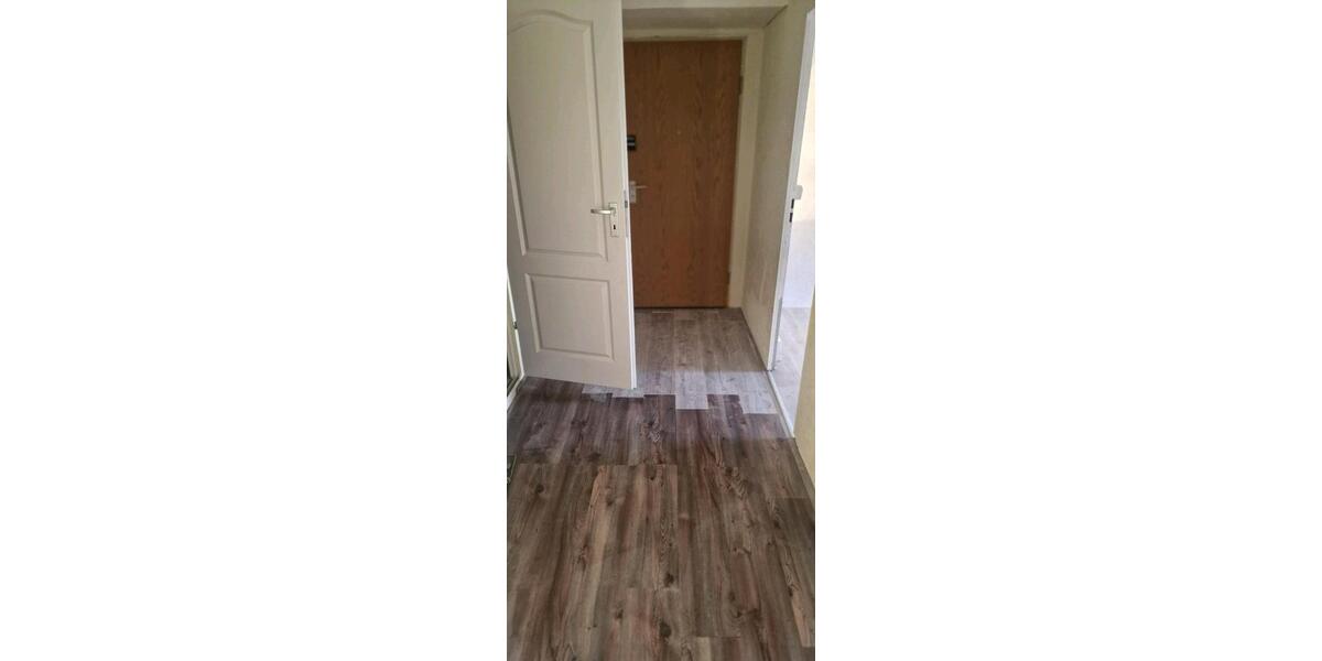 Etagenwohnung Bernstadt auf dem Eigen - 3 Zimmer, 71 m&sup2;, 390&euro; | Angebot:26693404