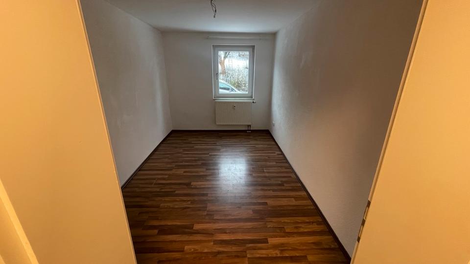 Erdgeschoßwohnung Großheirath - 3 Zimmer, 74 m&sup2;, 750&euro; | Angebot:24444021