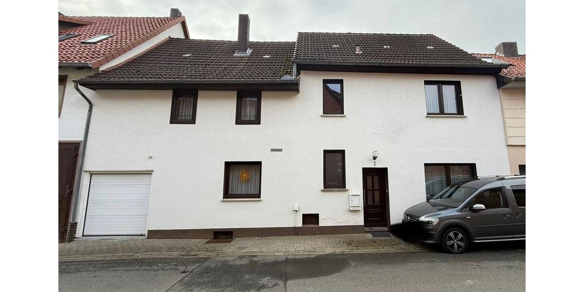 Schnäpchen Großes Wohnhaus mit Garage und zusätzlicher Nutzfläche 10 zimmer