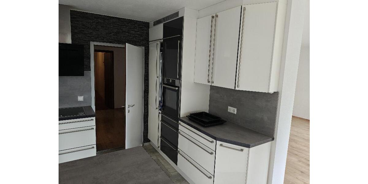 Erdgeschoßwohnung Albstadt - 3.5 Zimmer, 110 m&sup2;, 850&euro; | Angebot:26119996