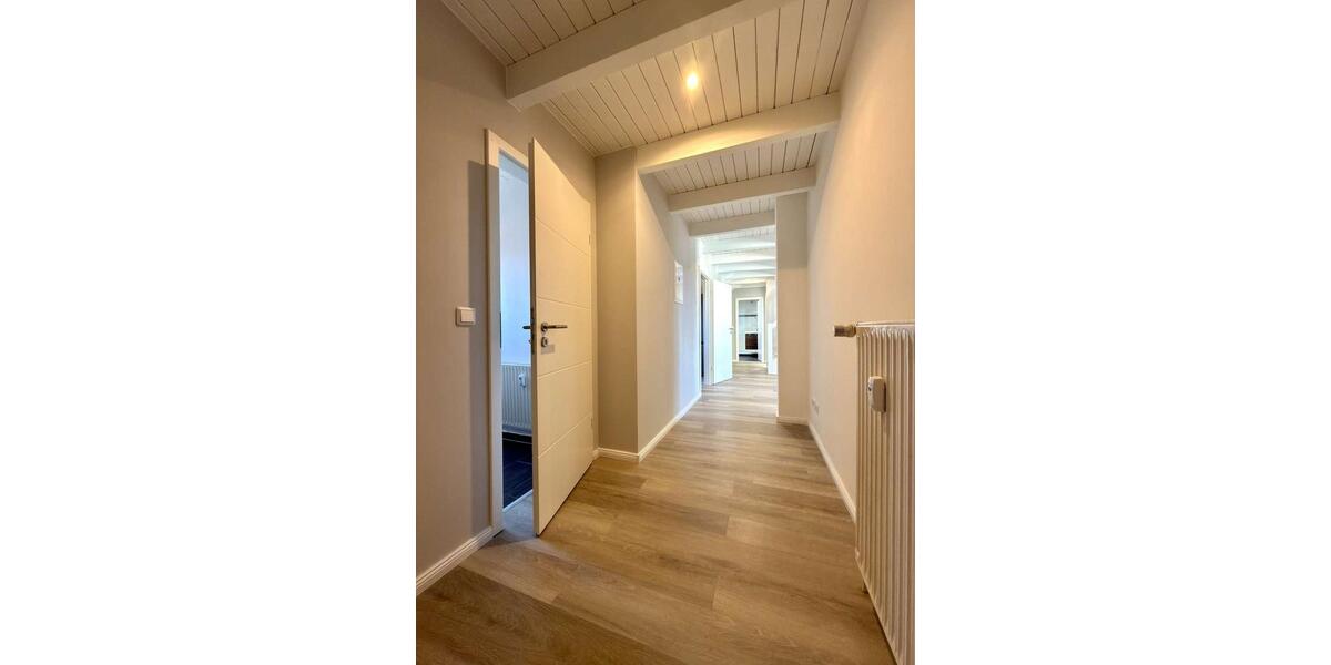 Etagenwohnung Sickte - 3 Zimmer, 102 m&sup2;, 1.100&euro; | Angebot:26284891