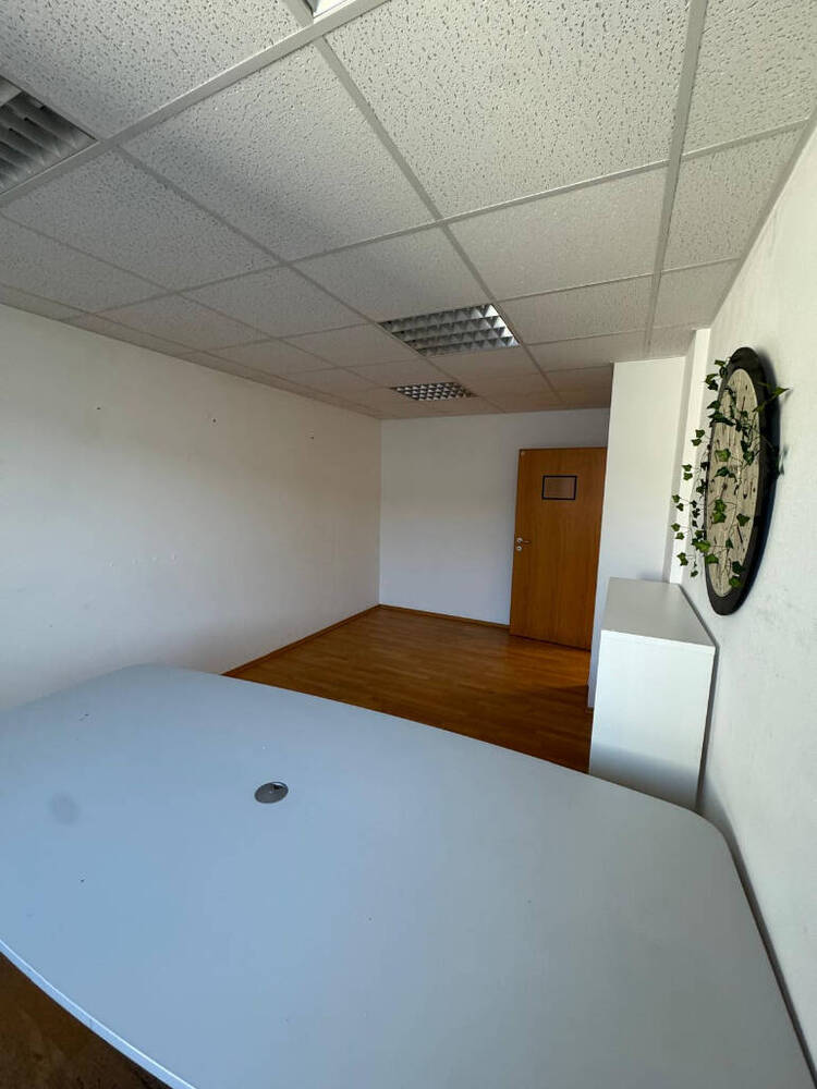 2 möblierte Büroräume (je 12?m²) in Saarbrücken - All-in-Miete
