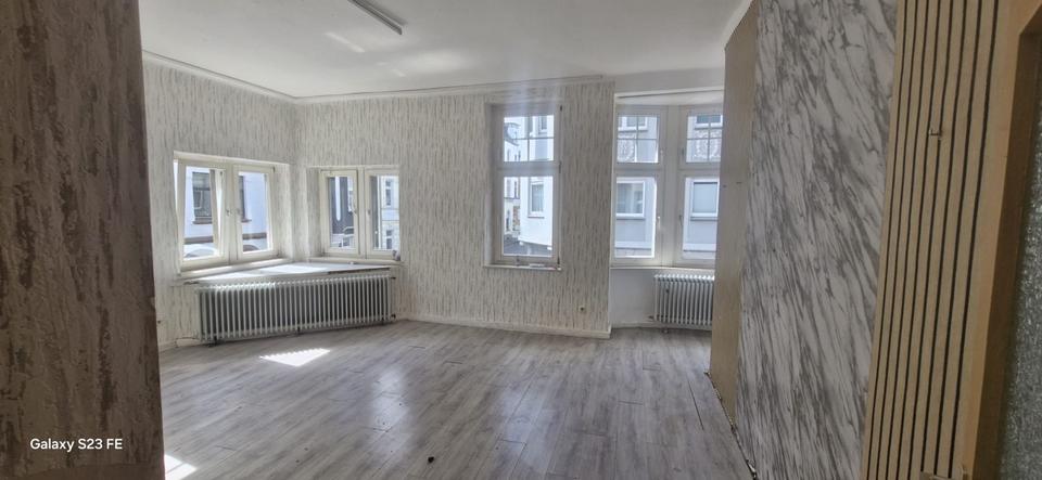 Etagenwohnung Mönchengladbach Süd - 3 Zimmer, 100 m&sup2;, 1.850&euro; | Angebot:26023445