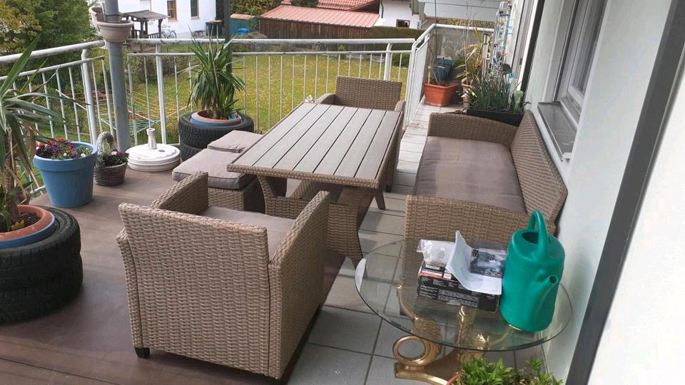 Dachgeschoßwohnung Landau an der Isar - 4 Zimmer, 100 m&sup2;, 700&euro; | Angebot:26067005