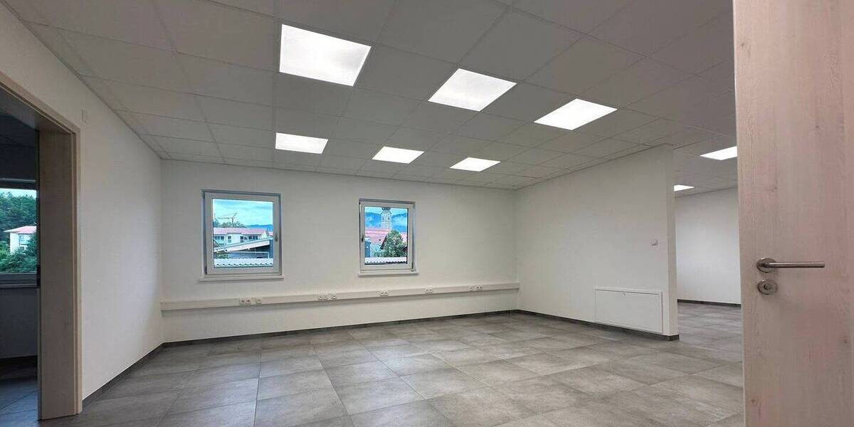 Gewerbeobjekt Drachselsried - 8 Zimmer, 2.000&euro; | Angebot:25687805