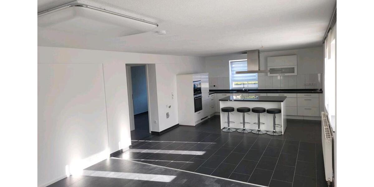 Renovierte 3 Zimmerwohnung 3 zimmer